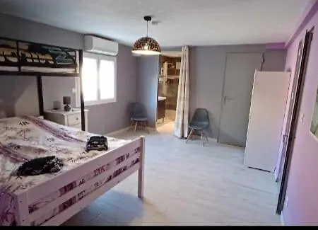 בית נופש Maison De *